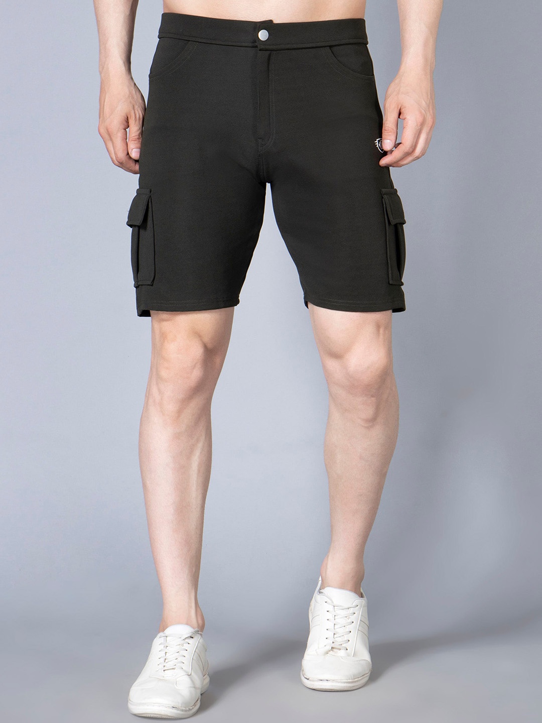 

WE PERFECT Men Mid-Rise Cargo Shorts, Olive