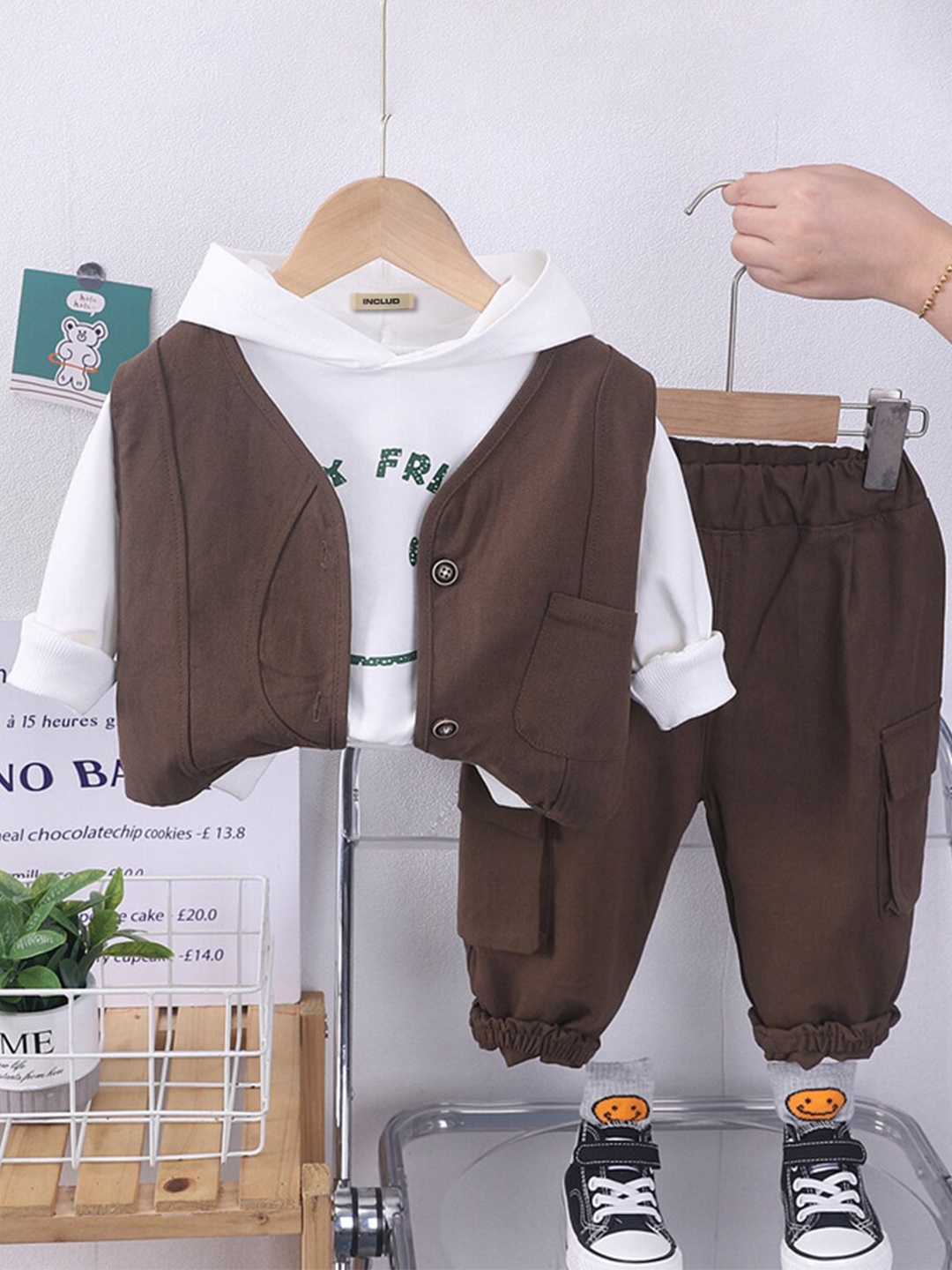 

INCLUD Infant Boys Hooded Sweatshirt with Joggers, Brown