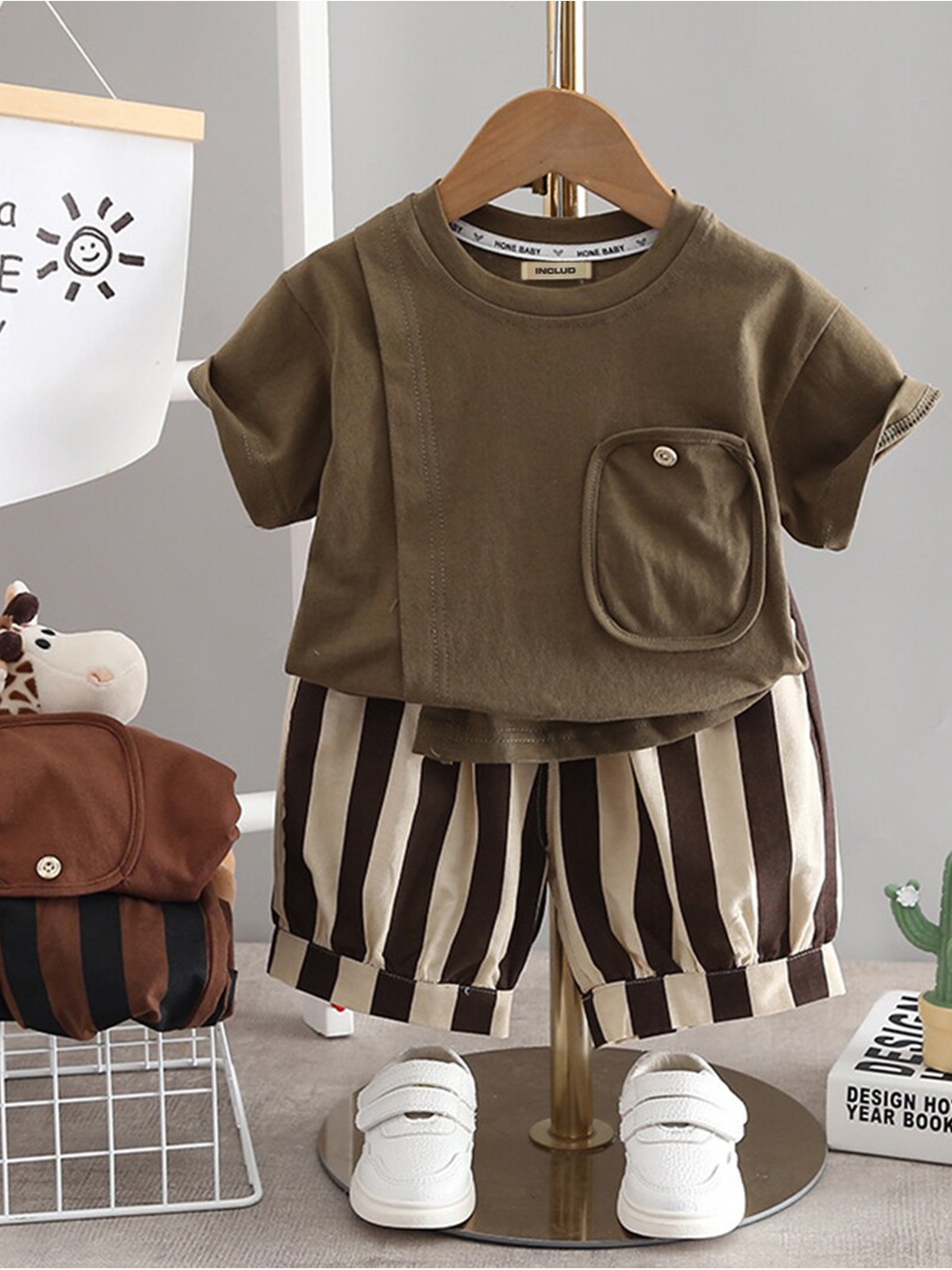 

INCLUD Infant Boys T-shirt with Striped Shorts, Olive