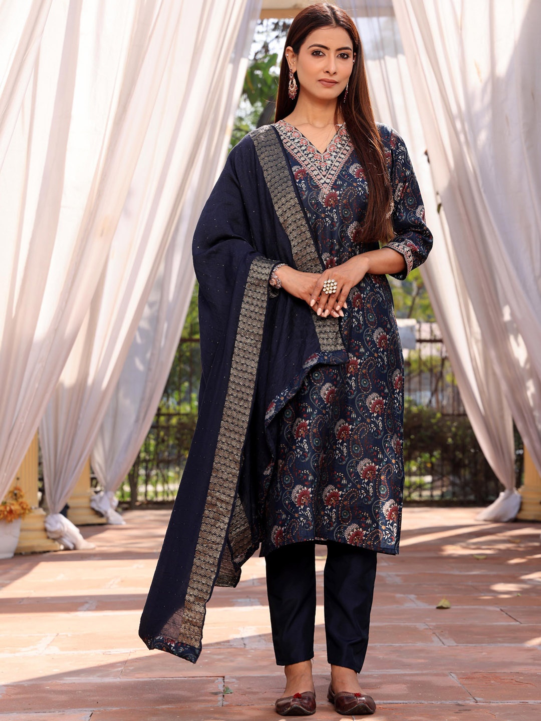 

Armaan Ethnic Floral Printed Thread Work Straight Kurta & Trousers With Dupatta, Navy blue