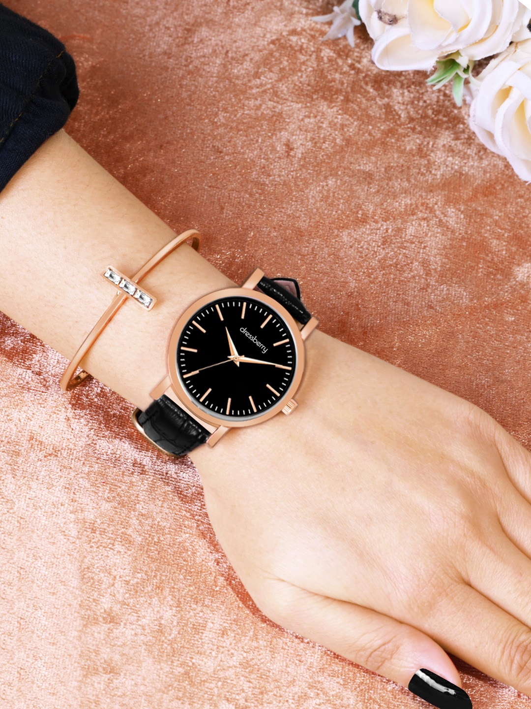 

DressBerry Black Women Bracelet & Watch Gift Set DBWJ Set-31