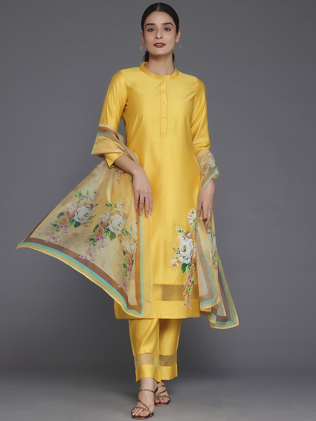 

Libas Floral Printed Mandarin Collar Three-Quarter Sleeves Beads and Stones Kurta Set, Mustard