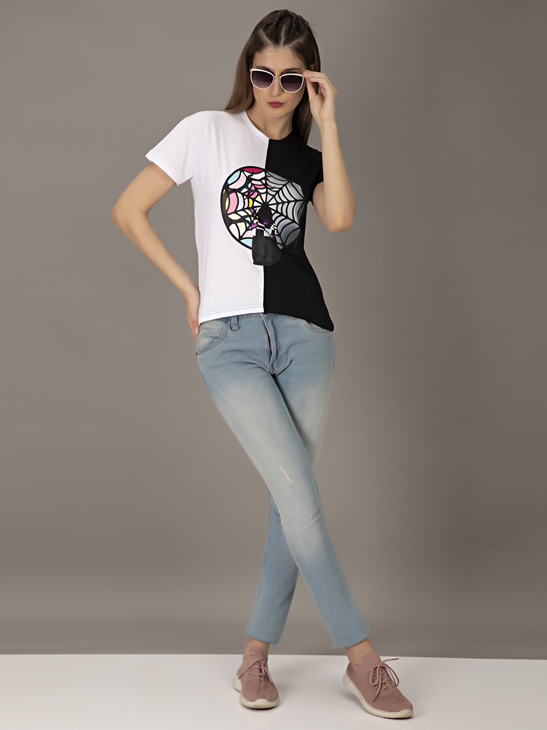 

STHULAS Graphic Printed Pure Cotton T-Shirt, Black