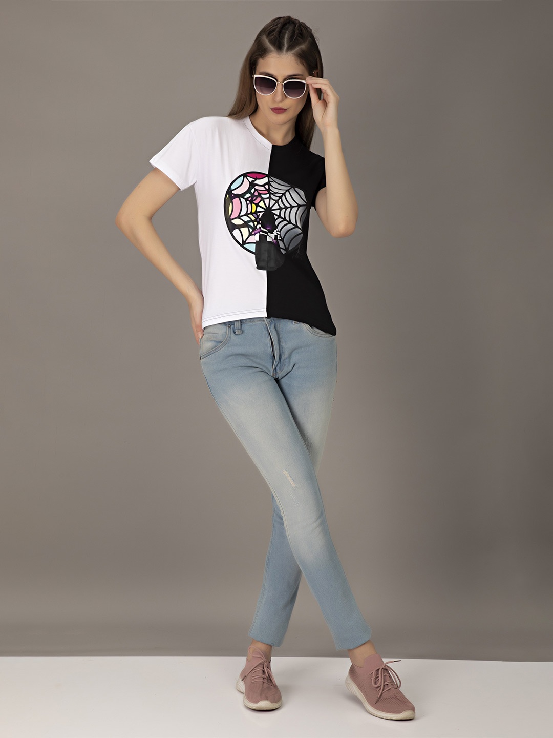 

STHULAS Graphic Printed Round Neck Pure Cotton T-Shirt, Black