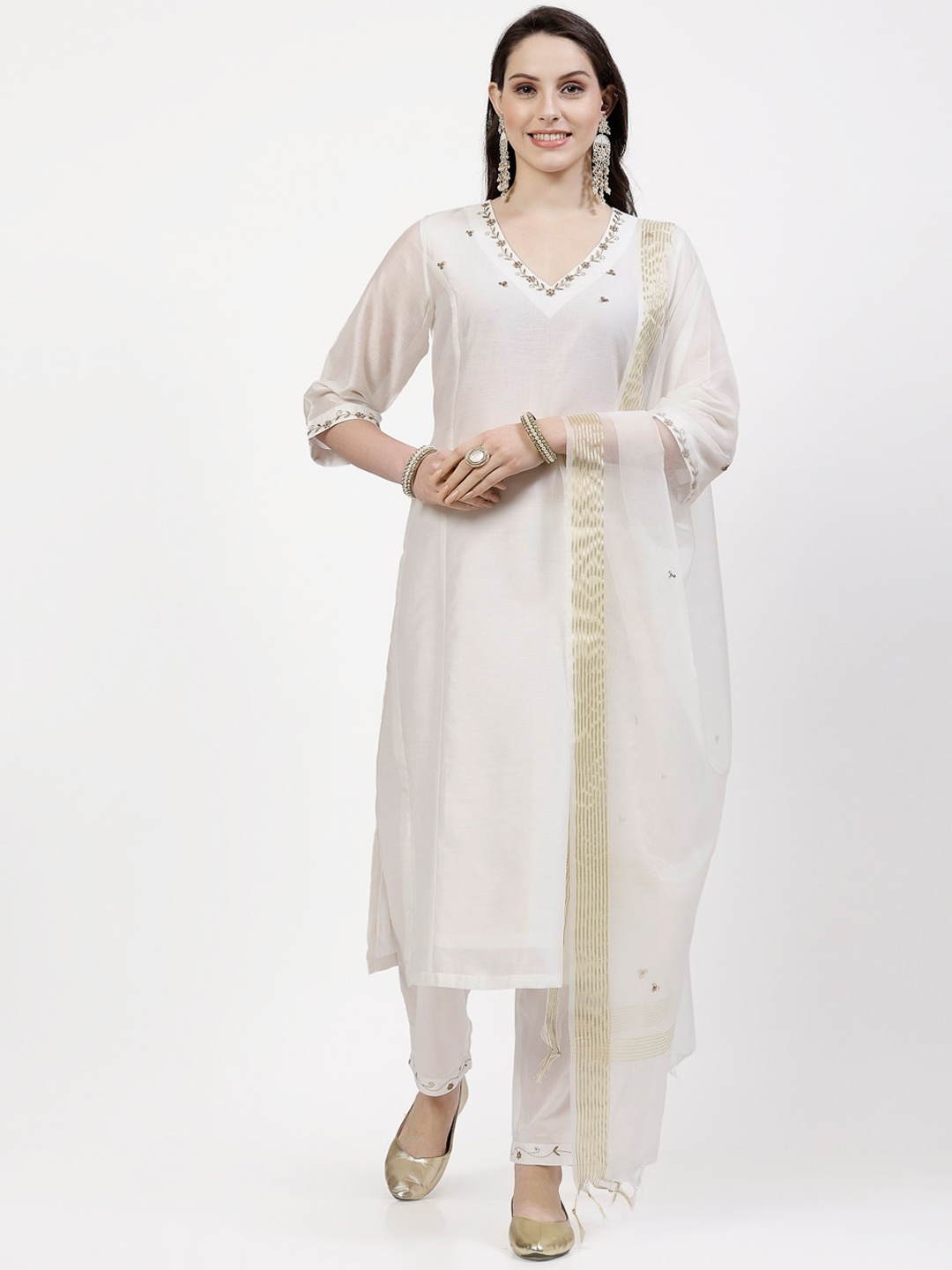 

DART STUDIO V-Neck Thread Work Chanderi Silk Kurta With Trouser, White