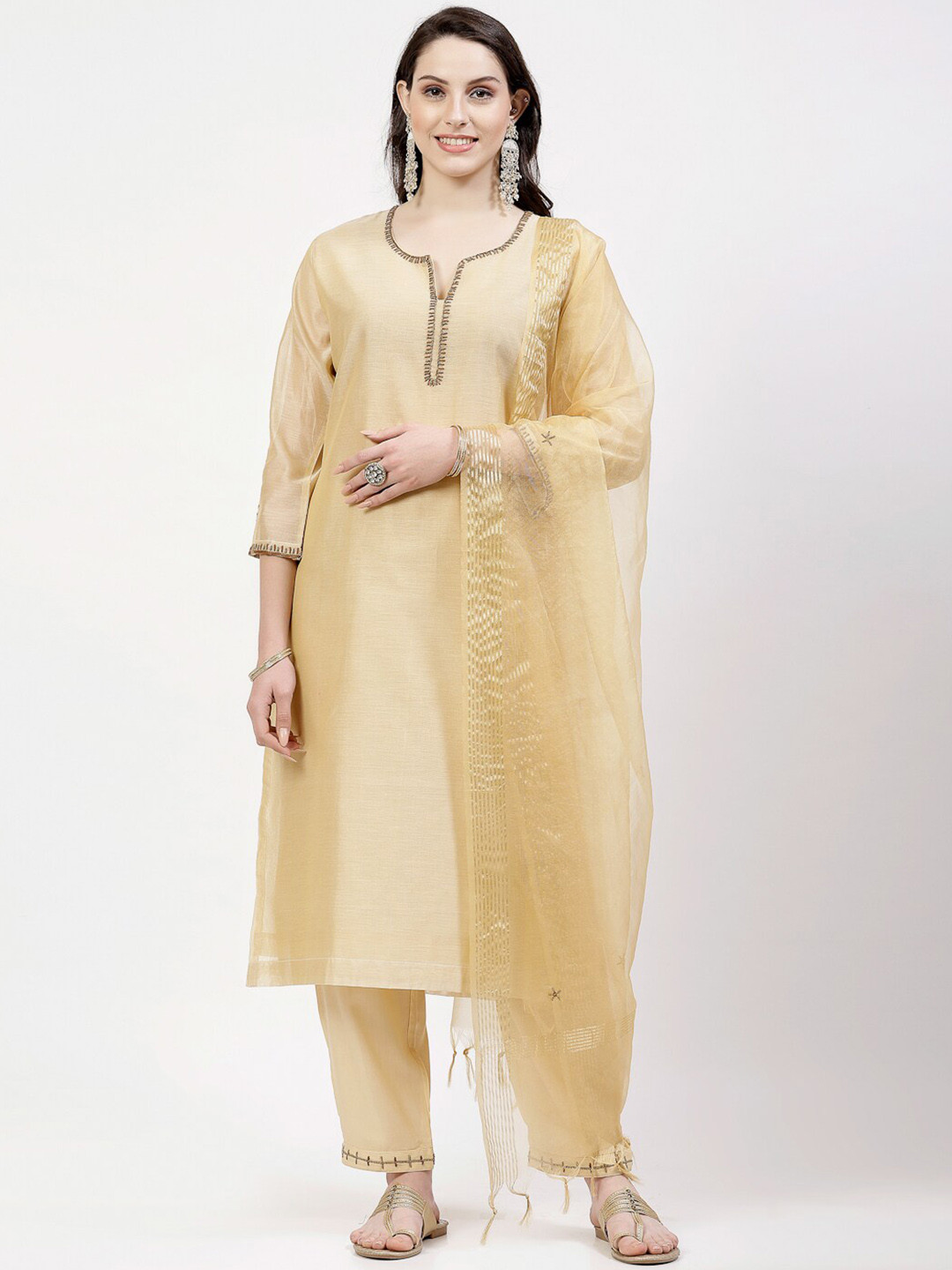 

DART STUDIO Beads & Stones Chanderi Silk Kurta With Trouser, Gold