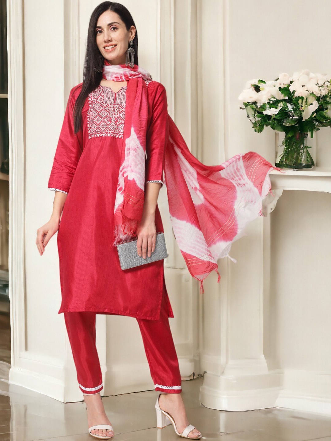 

MORLY Women Yoke Design Regular Sequinned Kurta with Trousers & With Dupatta, Red