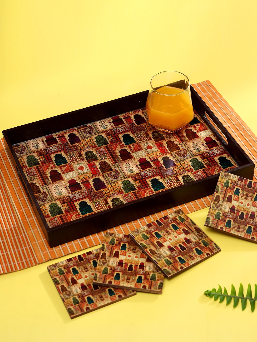 

DULI Brown & Green 5 Pieces Enamel Wooden Serving Tray & Coasters