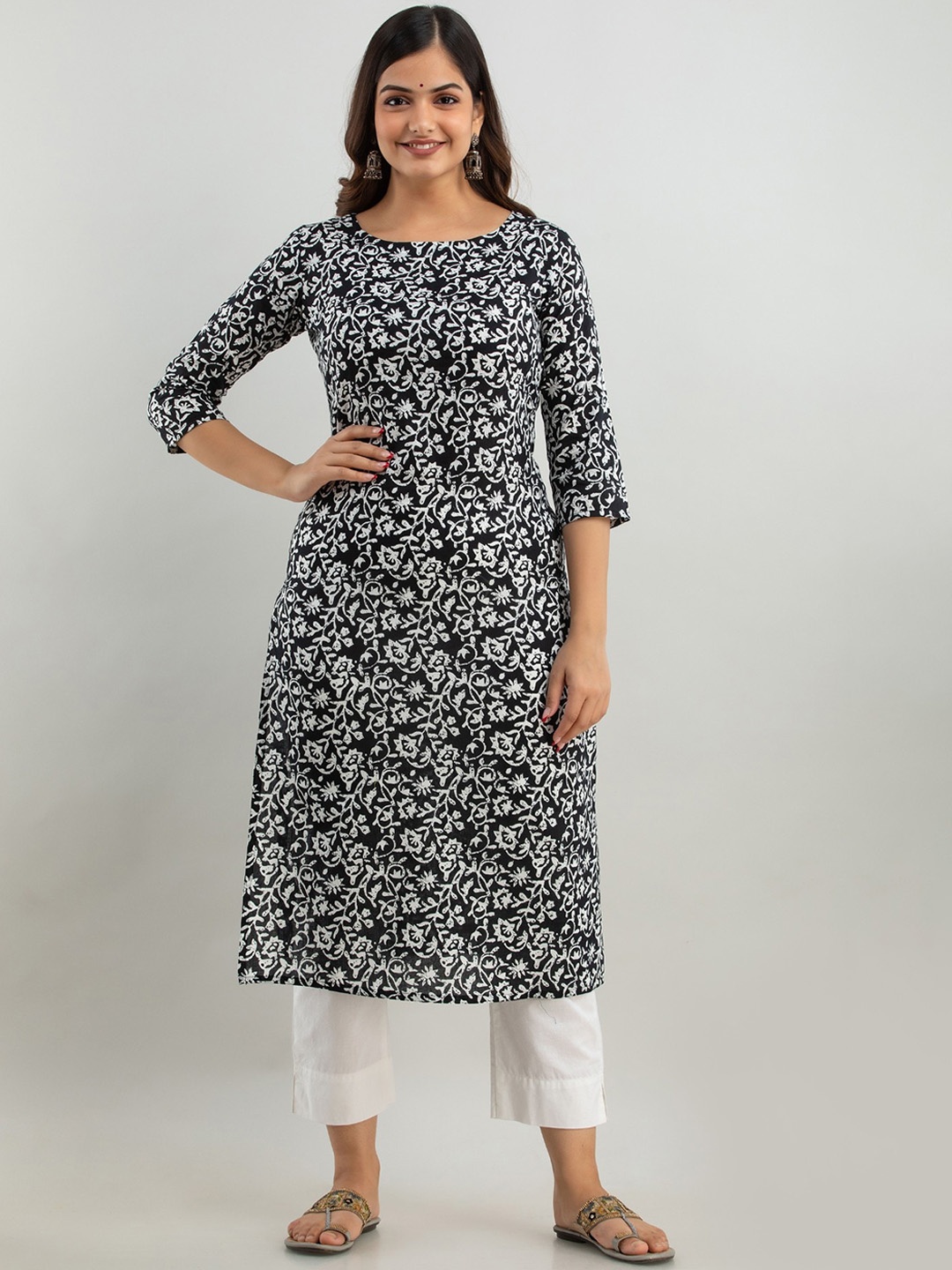 

BAIRAJ Quirky Printed Thread Work Pure Cotton Straight Kurta, Black
