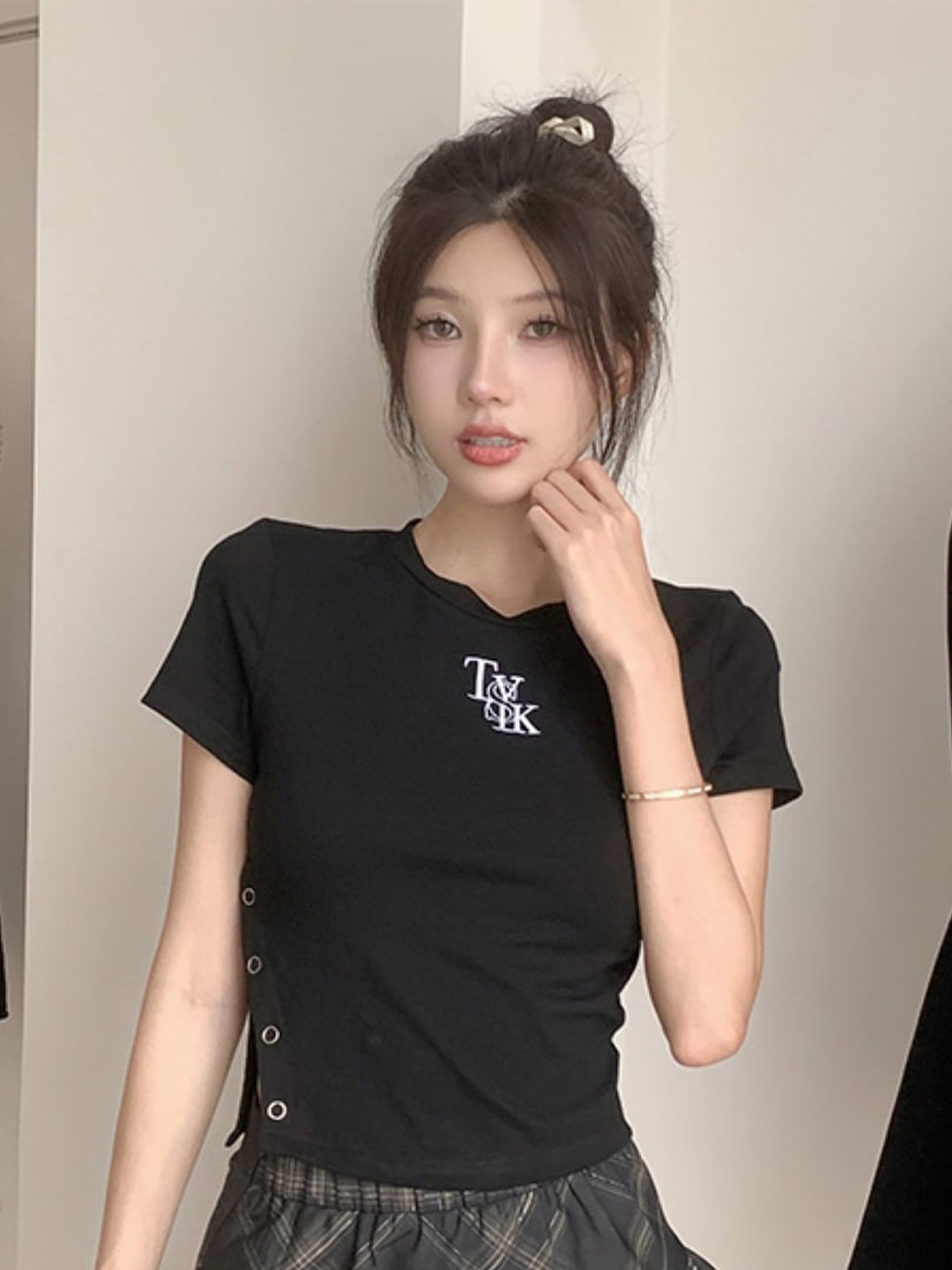 

Stylecast X KPOP Round Neck Short Sleeves Typographic Printed Regular Top, Black