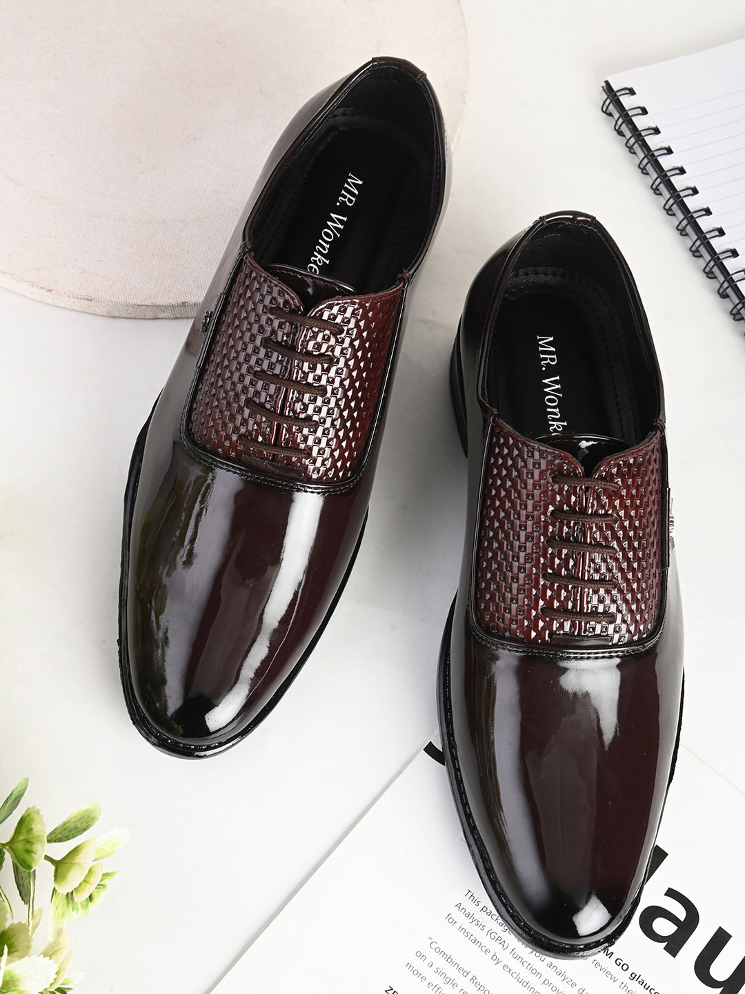 

mr.wonker Men Textured Formal Oxfords, Brown