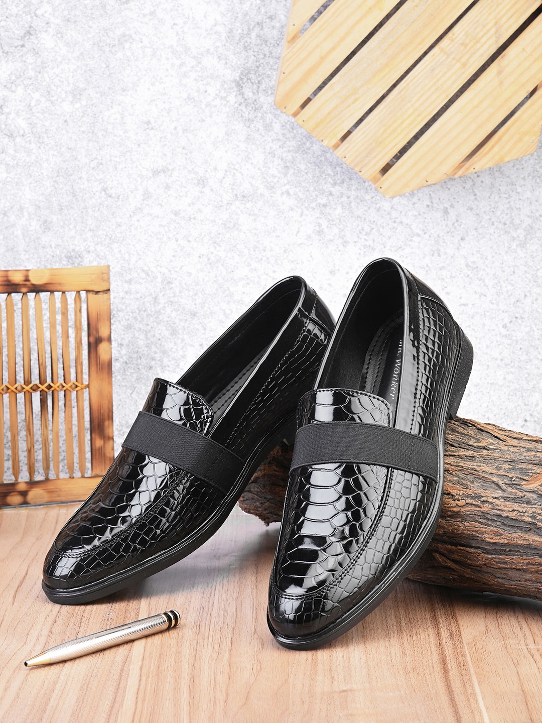 

mr.wonker Men Textured Formal Loafers, Black