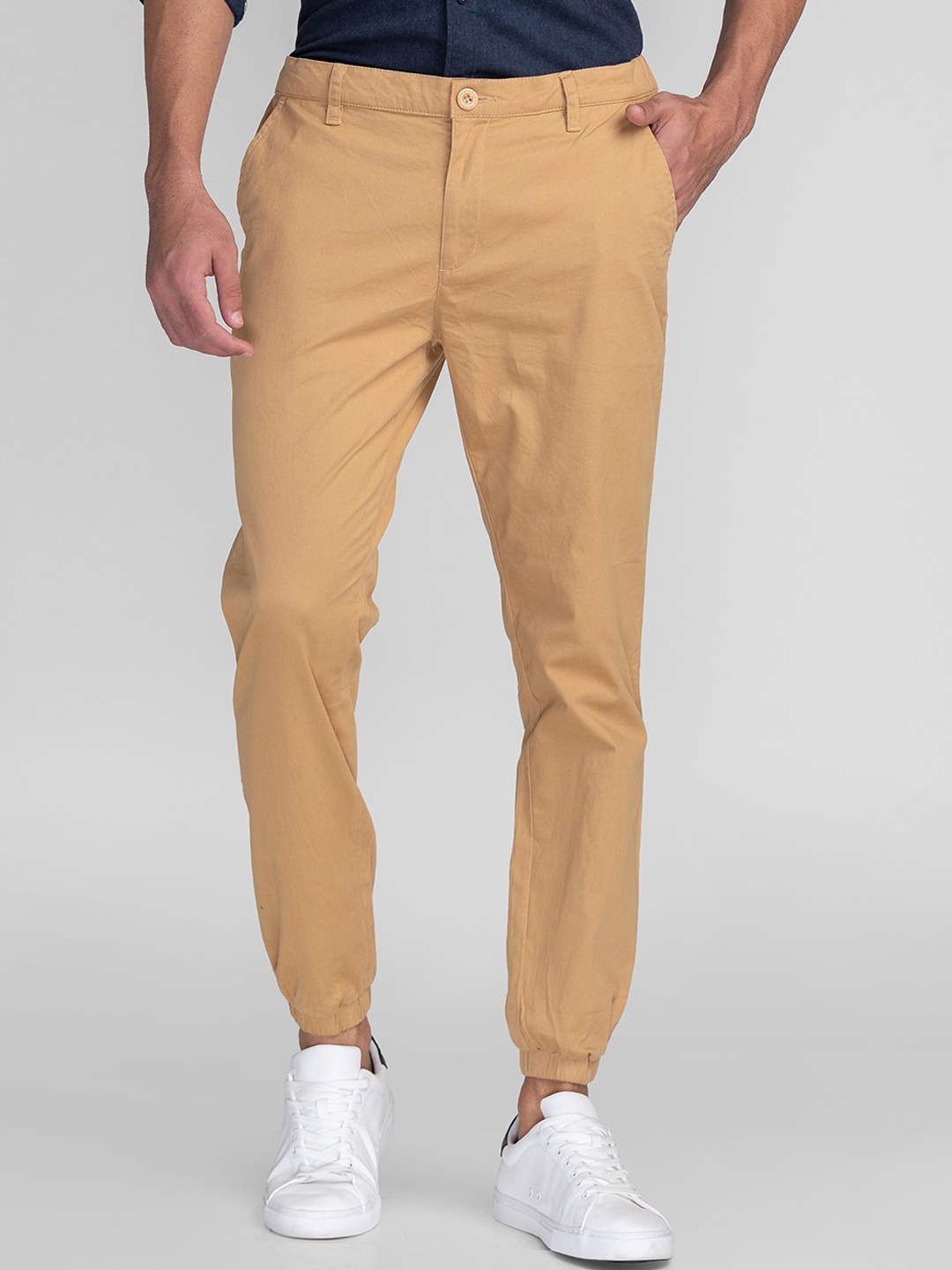 

GIORDANO Men Slim Fit Mid-Rise Cotton Joggers Trousers, Khaki