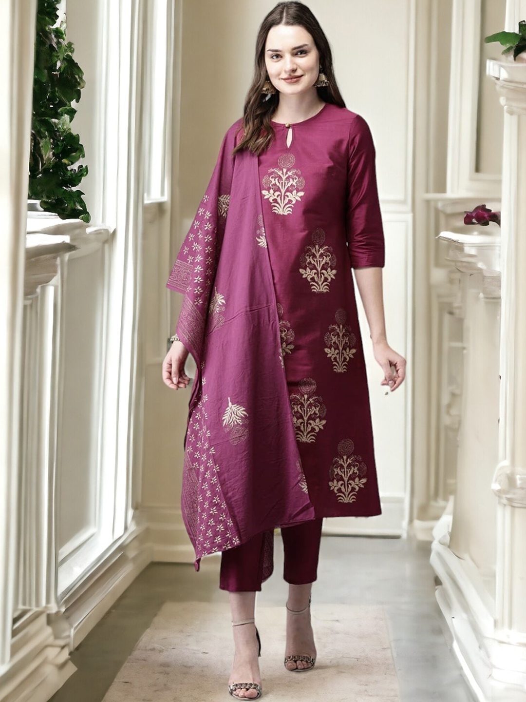 

MORLY Ethnic Motifs Printed Boat Neck A-Line Kurta With Trousers & Dupatta, Purple