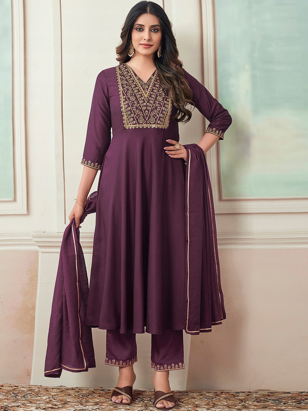 

KALINI Floral Yoke Design Regular Sequinned Kurta With Trousers & Dupatta, Purple