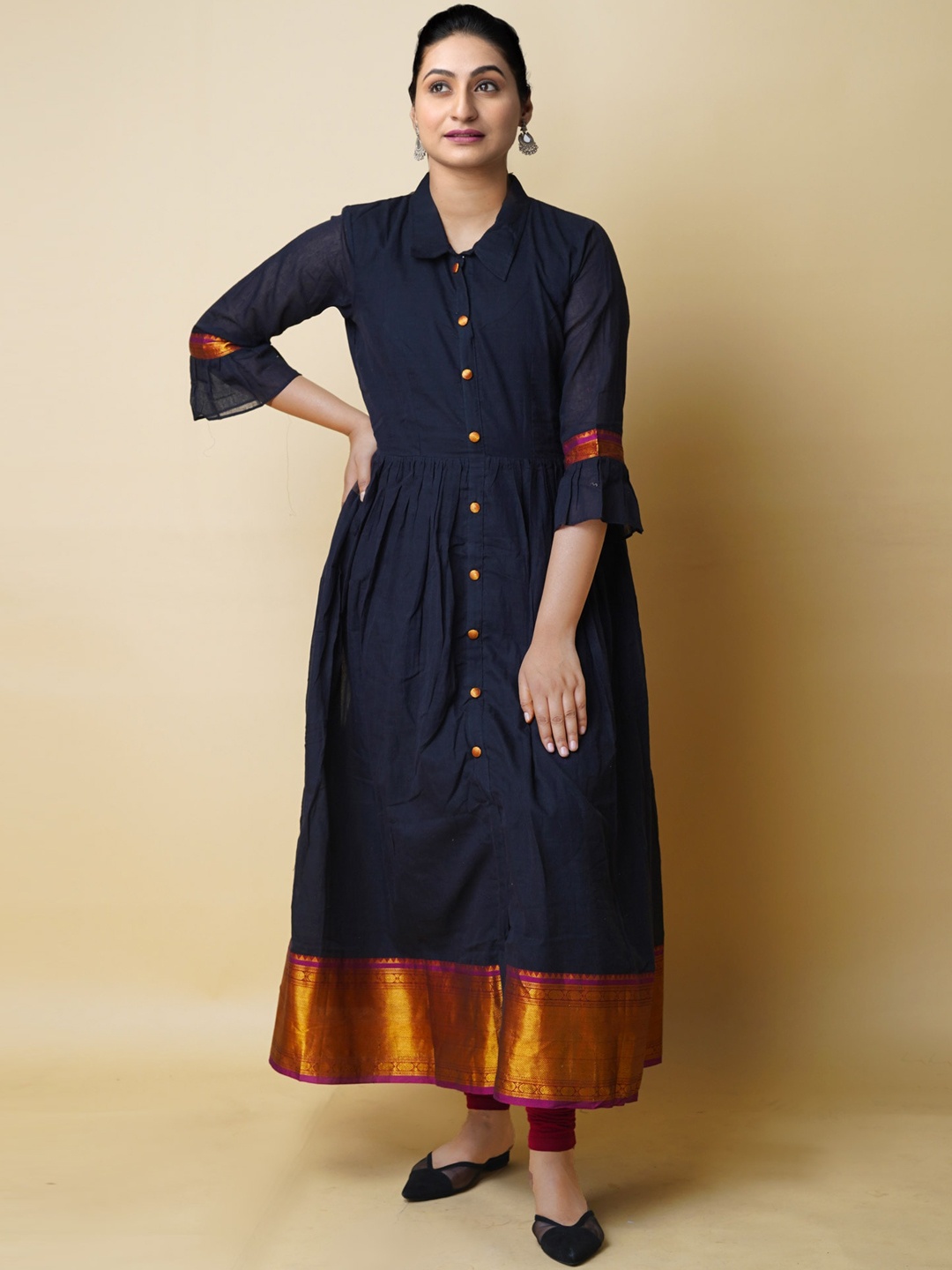 

Unnati Silks Flared Sleeves Cotton Thread Work Handloom Kurta, Black