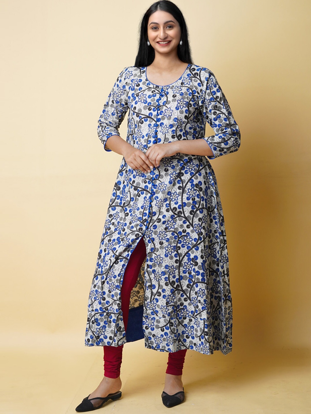 

Unnati Silks Floral Printed Cotton Thread Work Handloom Kurta, Cream