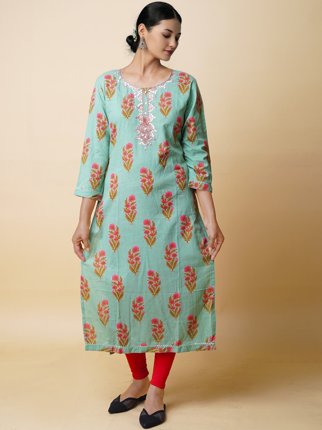 

Unnati Silks Floral Printed Regular Sleeves Gotta Patti Cotton Kurta, Green