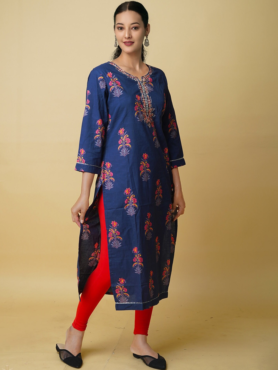 

Unnati Silks Floral Embroidered Notch Neck Gotta Patti Cotton Straight Kurta, Navy blue