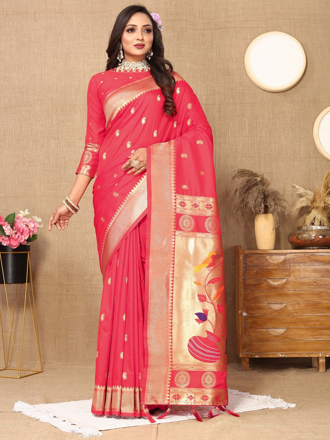 

Ekta Textiles Ethnic Motifs Woven Design Zari Pure Silk Paithani Saree, Coral