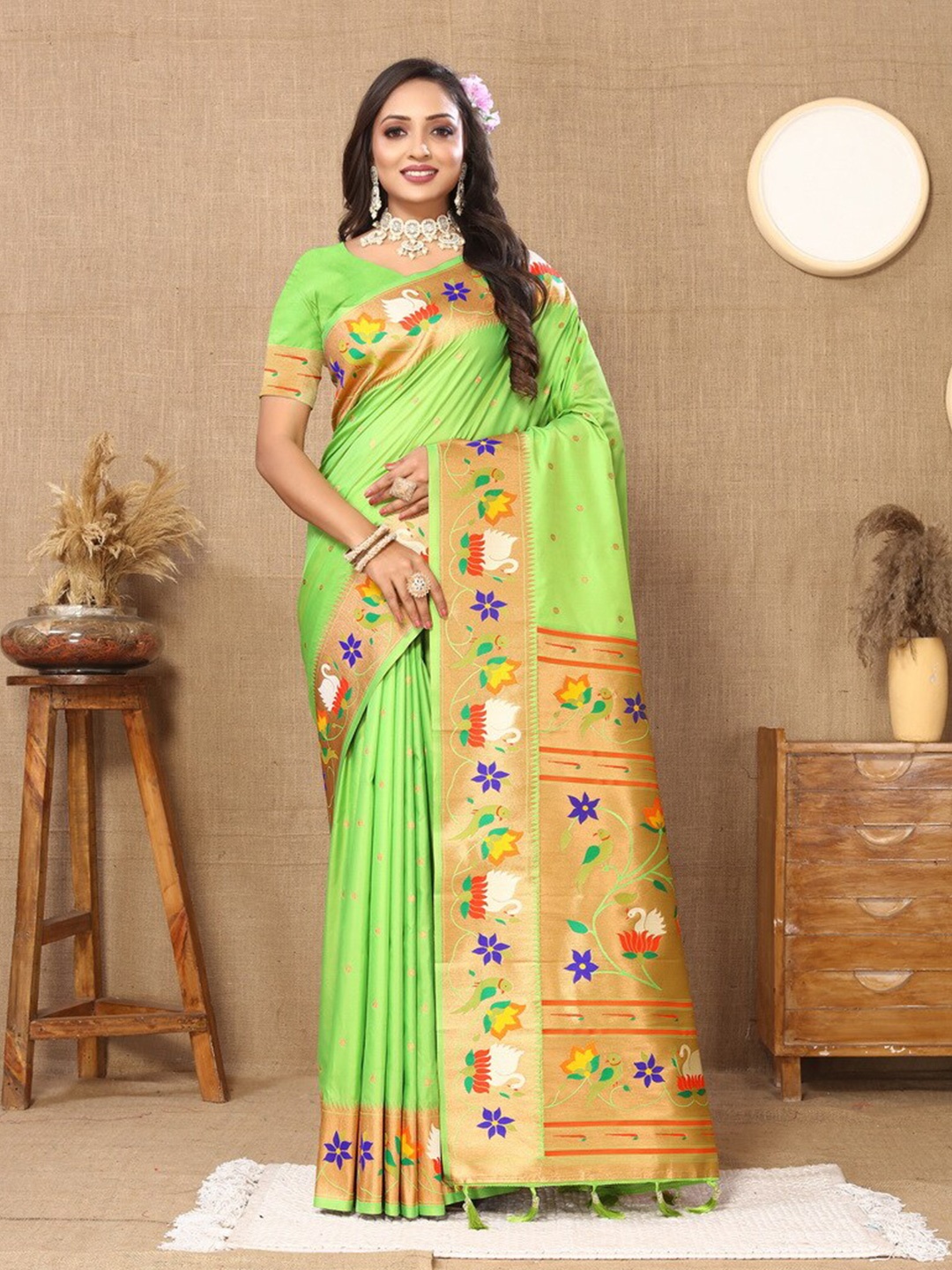 

Ekta Textiles Floral Woven Design Zari Pure Silk Paithani Saree, Green