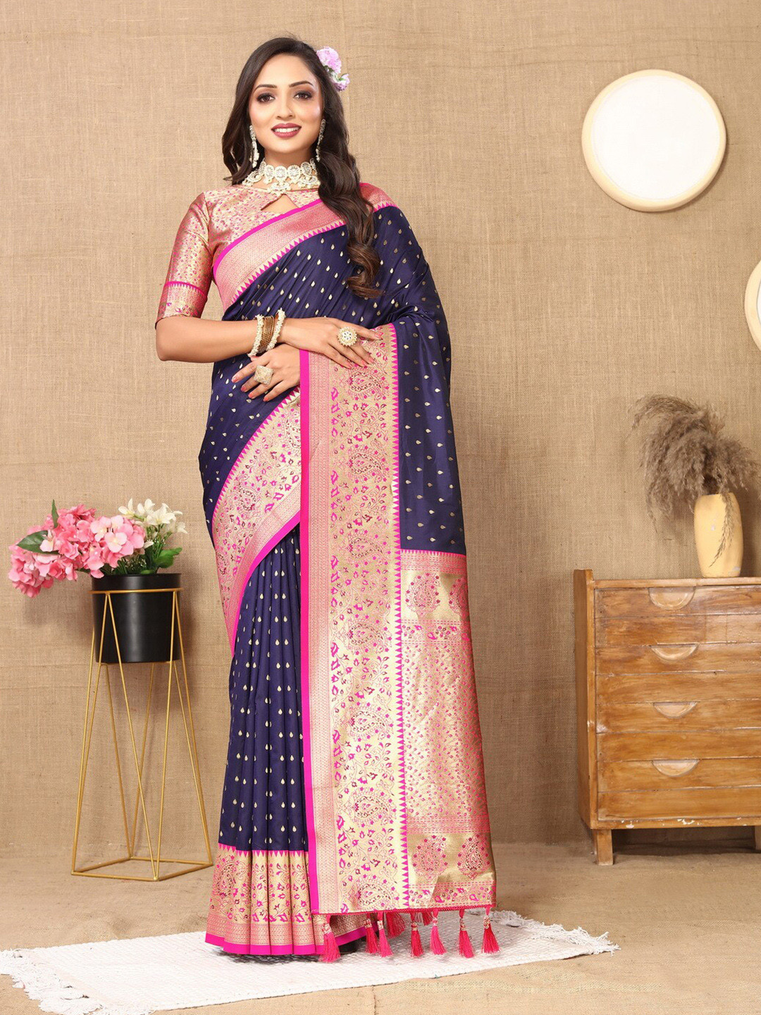 

Ekta Textiles Floral Woven Design Zari Pure Silk Banarasi Saree, Navy blue