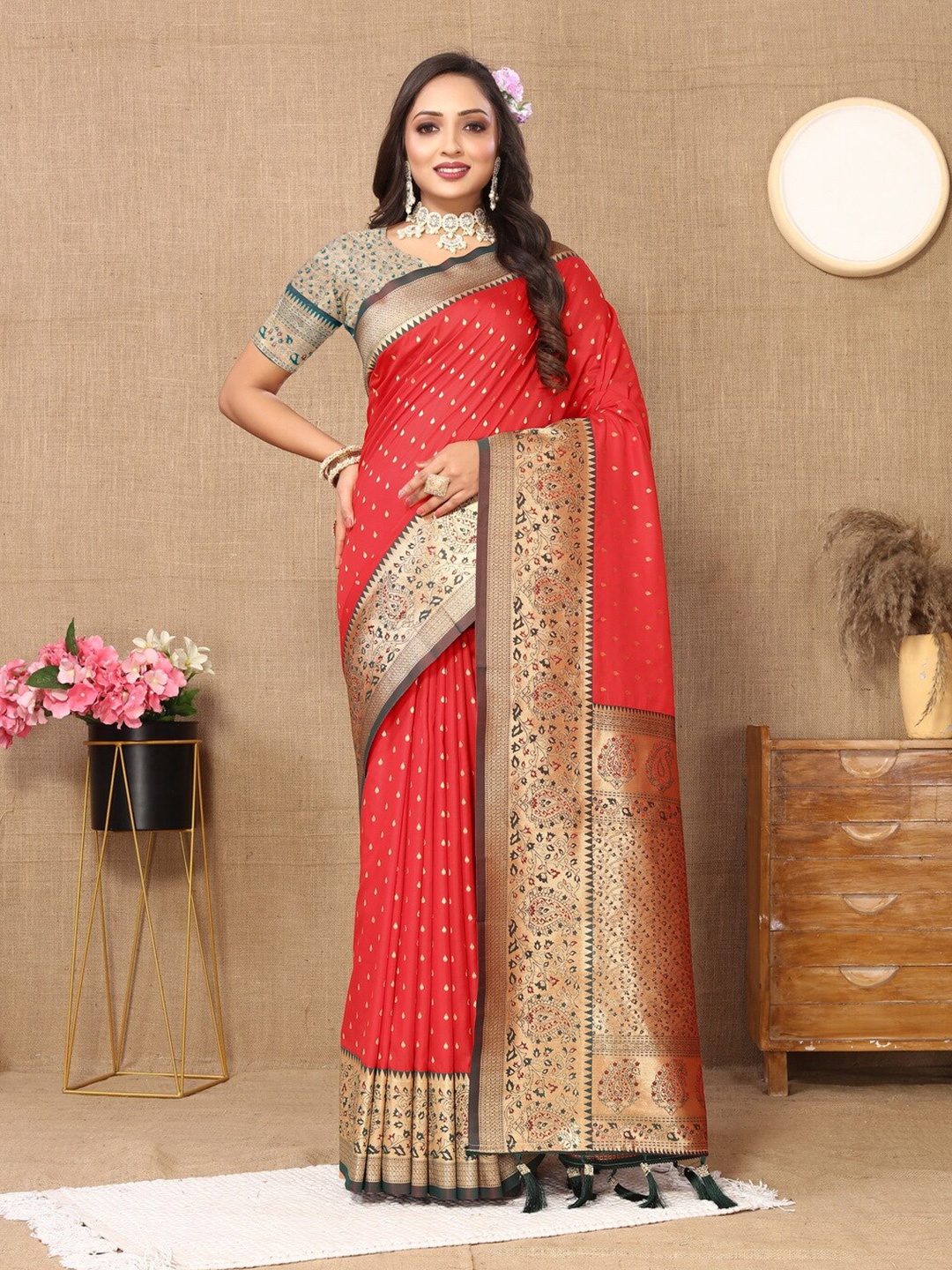 

Ekta Textiles Ethnic Motifs Zari Pure Silk Banarasi Saree, Red