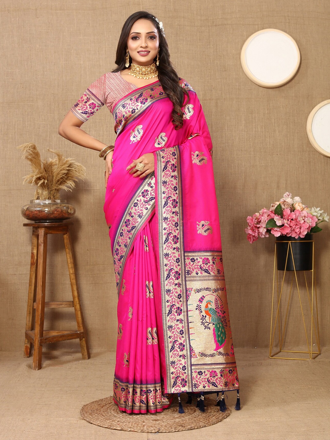 

Ekta Textiles Ethnic Motifs Woven Design Zari Pure Silk Paithani Saree, Pink