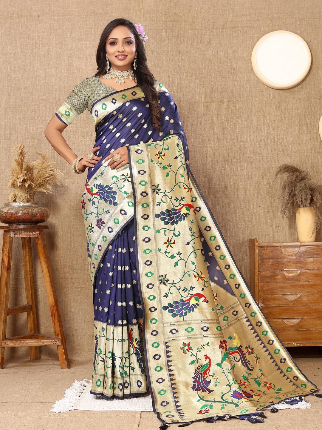 

Ekta Textiles Floral Woven Design Zari Pure Silk Paithani Saree, Navy blue