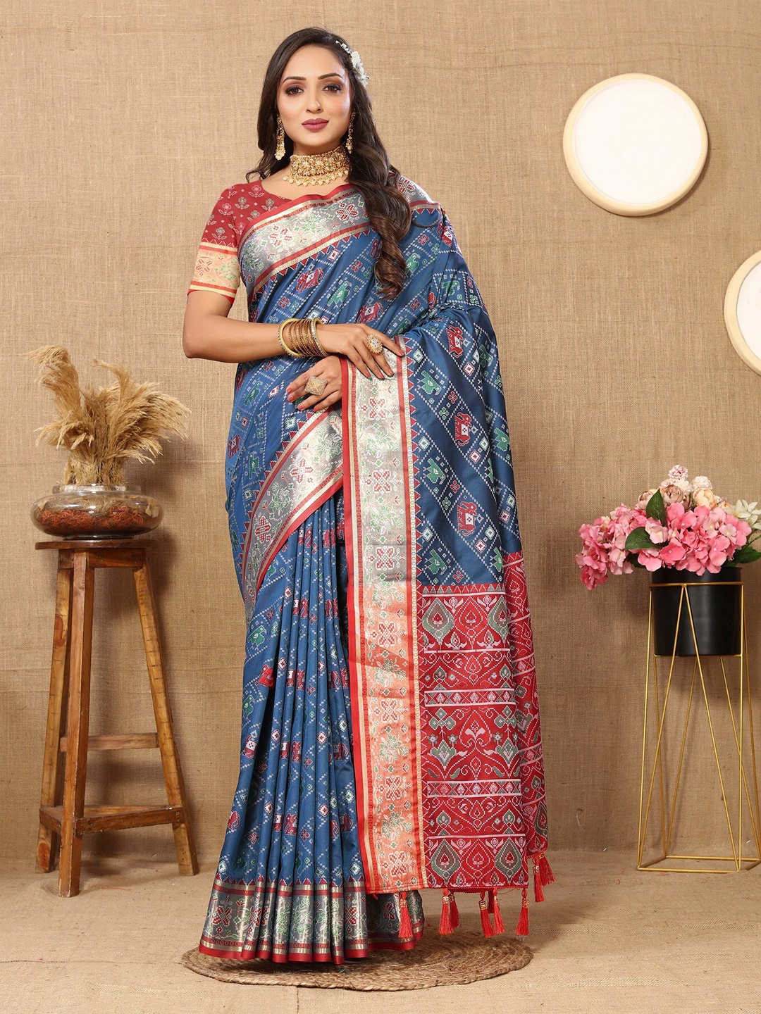 

Ekta Textiles Woven Design Zari Pure Silk Patola Saree, Grey