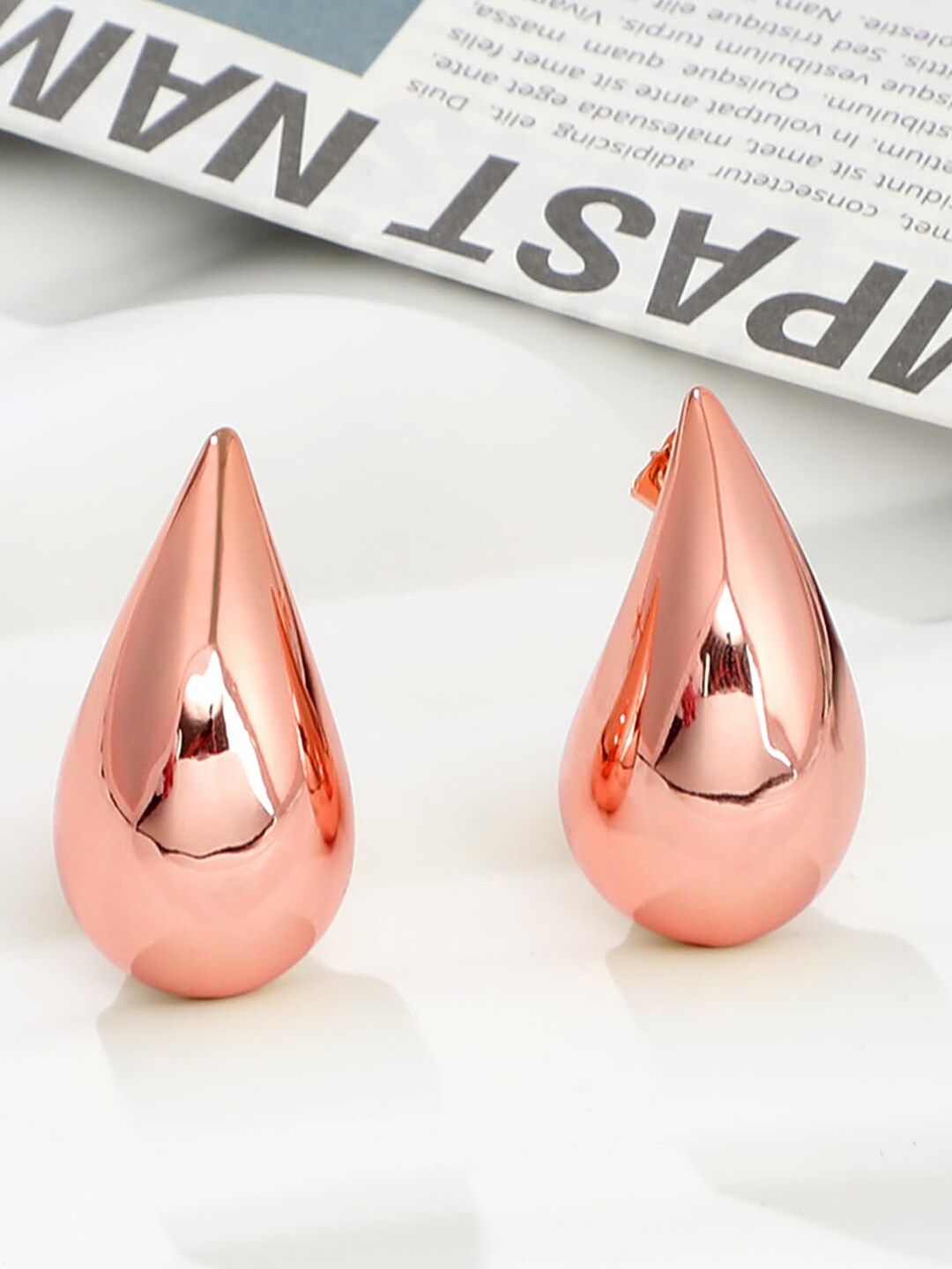 

VAGHBHATT Rose Gold-Plated Stainless Steel Teardrop Shaped Studs Earrings