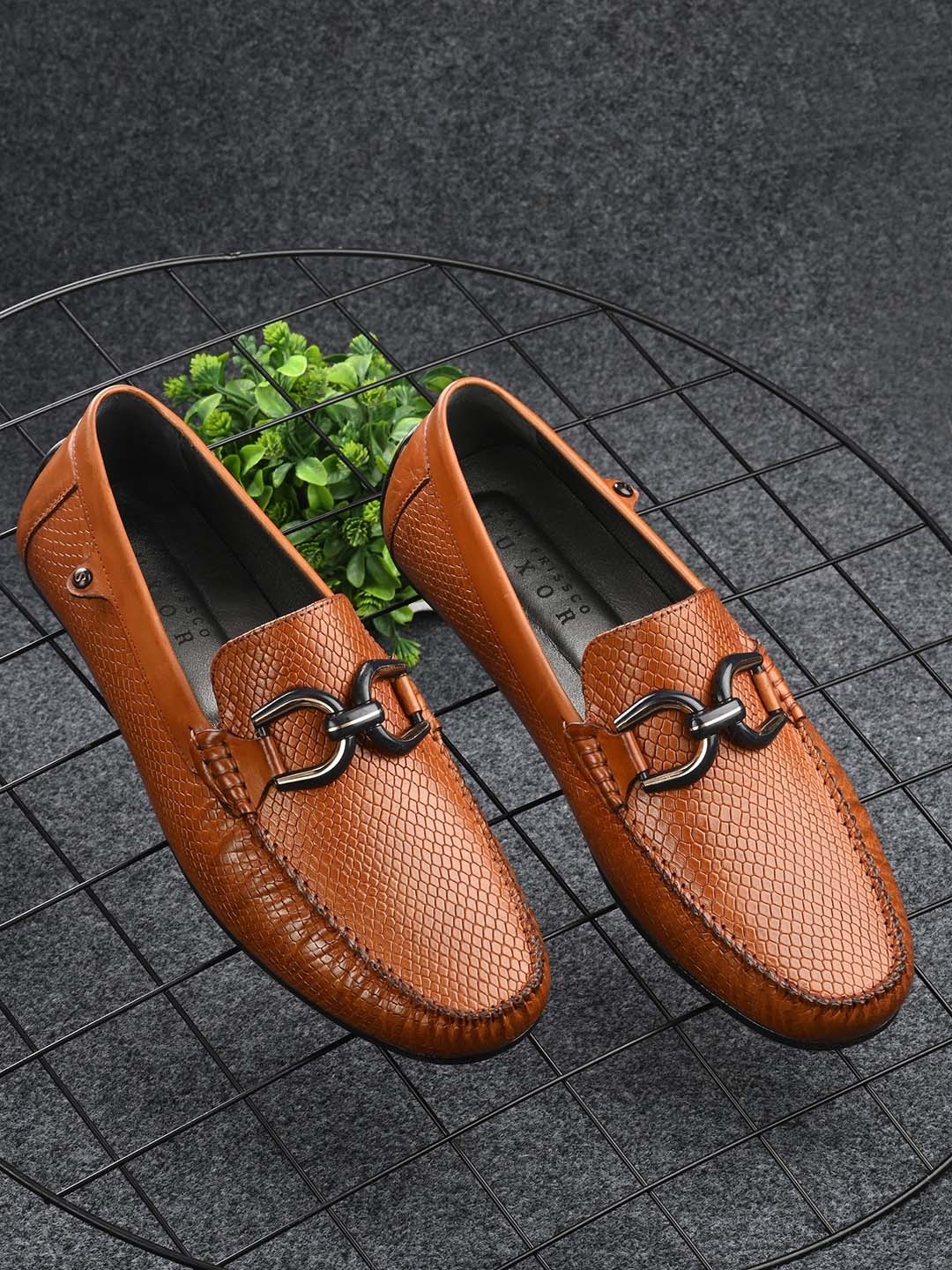

San Frissco Men Textured Lightweight Memory Foam Buckle Detail Leather Loafers, Tan