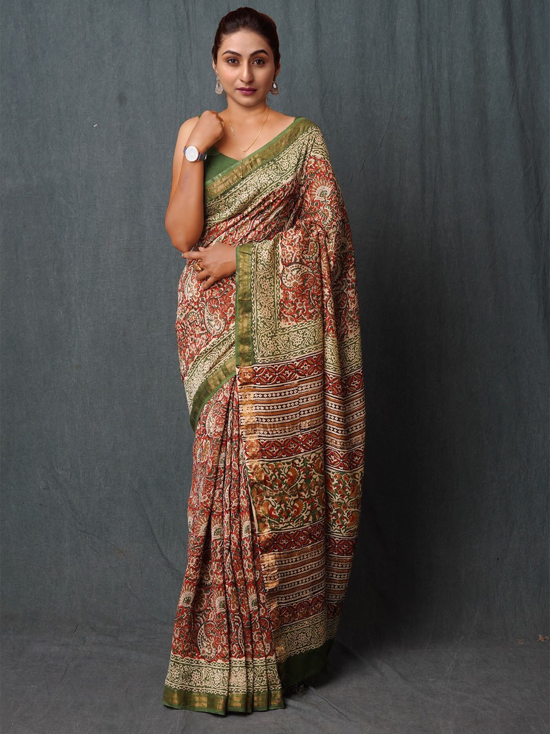 

Unnati Silks Ethnic Motifs Zari Handloom Maheshwari Saree, Red