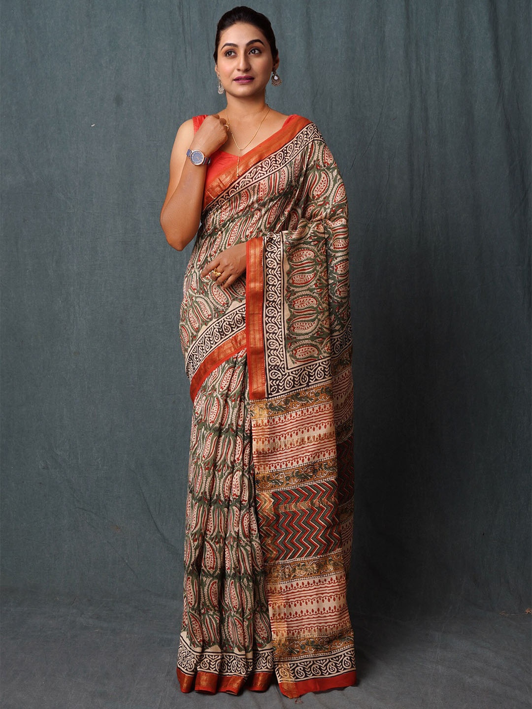 

Unnati Silks Paisley Printed Zari Silk Cotton Maheshwari Saree, Green