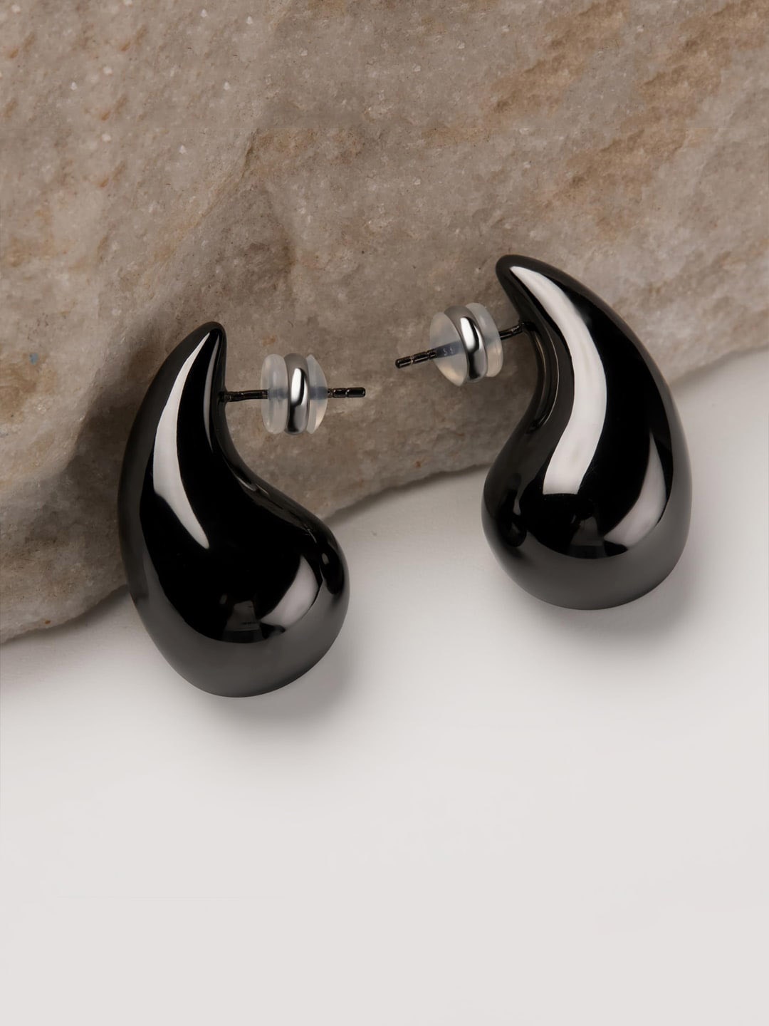 

FIMBUL Teardrop Shaped Stainless Steel Stud Earrings, Black