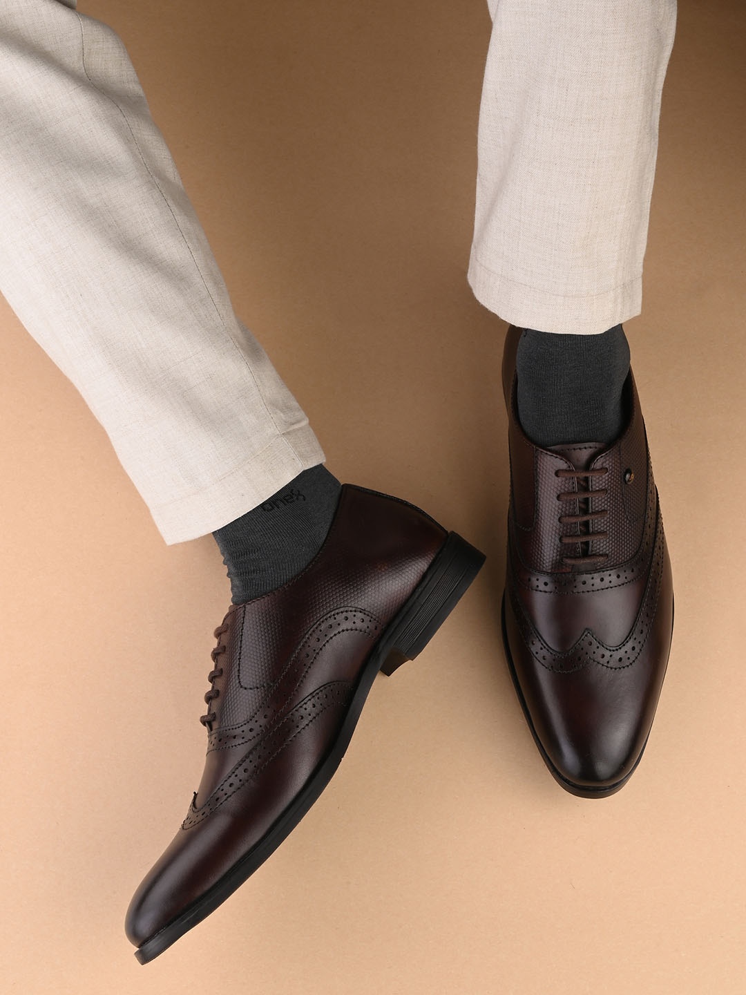 

House of Pataudi Men Leather Formal Brogues, Brown