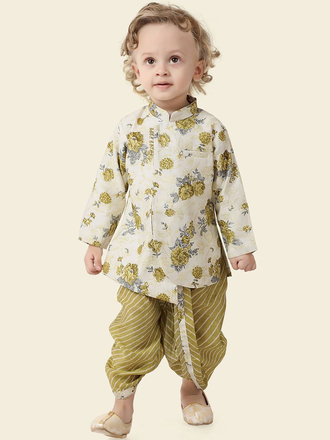 

Ethniks Neu-Ron Boys Floral Printed Regular Gotta Patti Pure Cotton Kurta with Dhoti Pants, Green