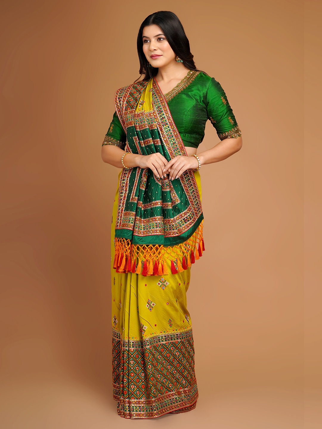 

saree.com Ethnic Motifs Embroidered Art Silk Saree, Olive