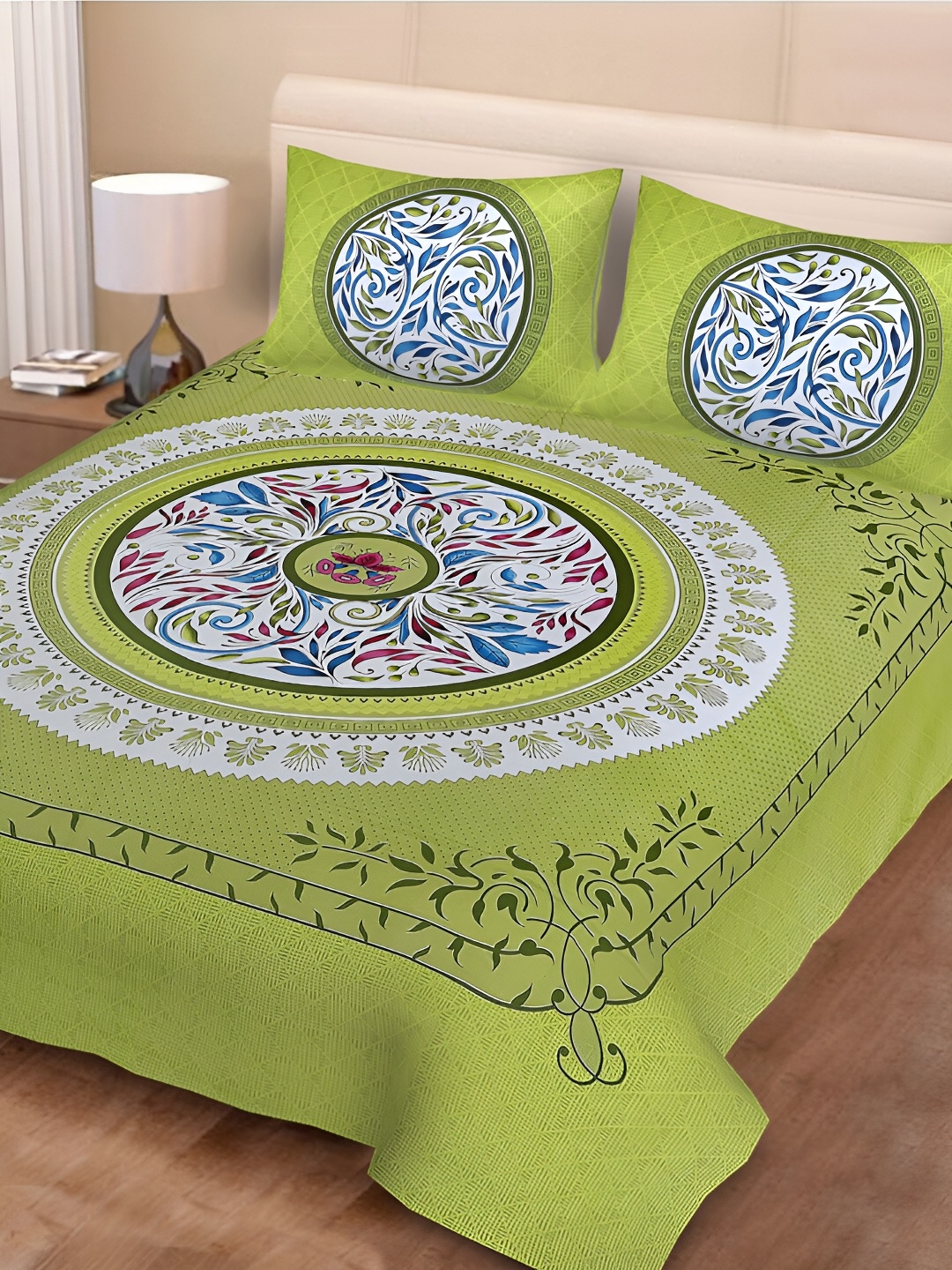 

POORAK Green & White Ethnic Motifs 104 TC Cotton Queen Bedsheet With 2 Pillow Covers