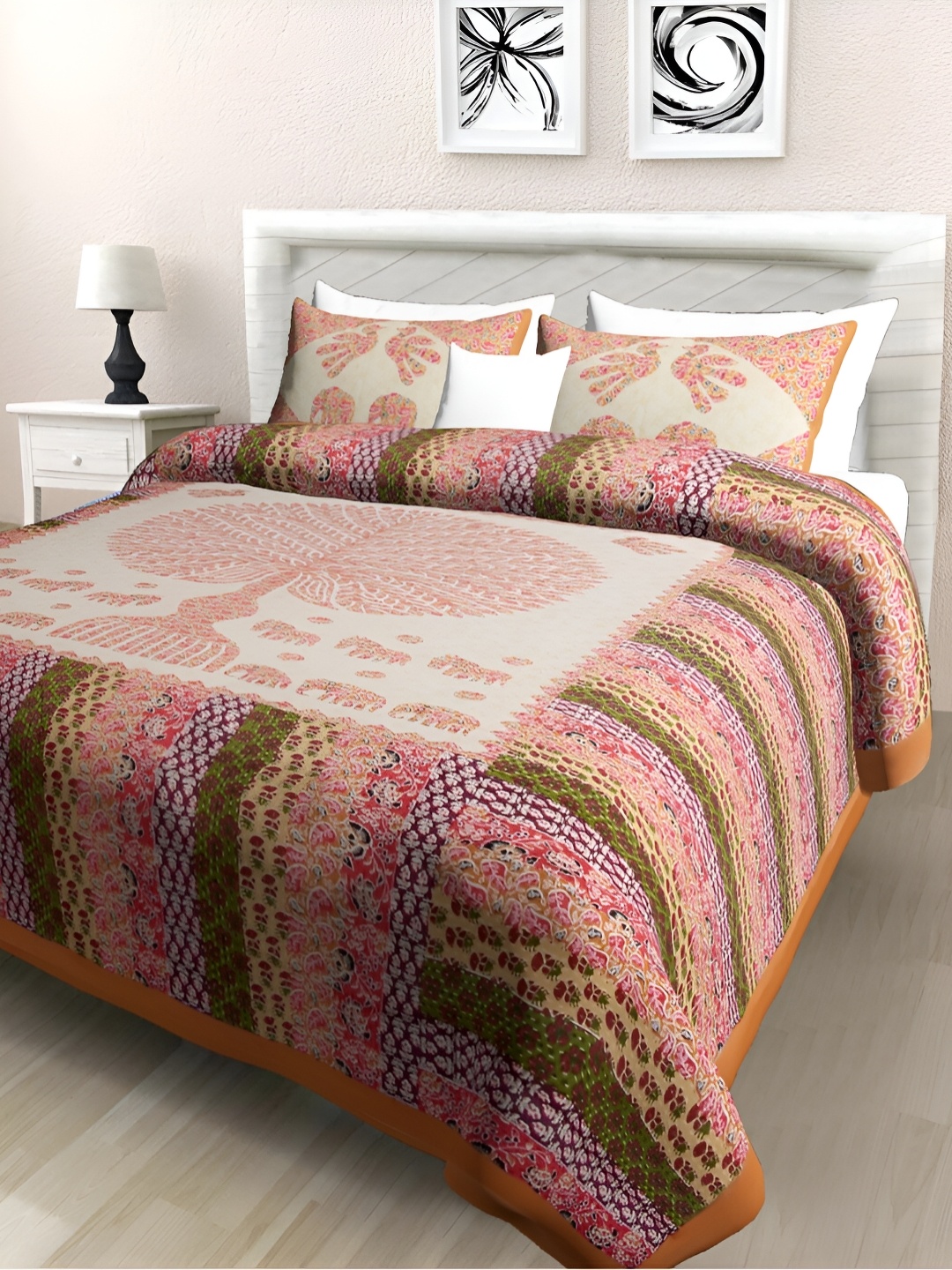 

POORAK Orange & Cream-Coloured Floral 104 TC Cotton Queen Bedsheet Set