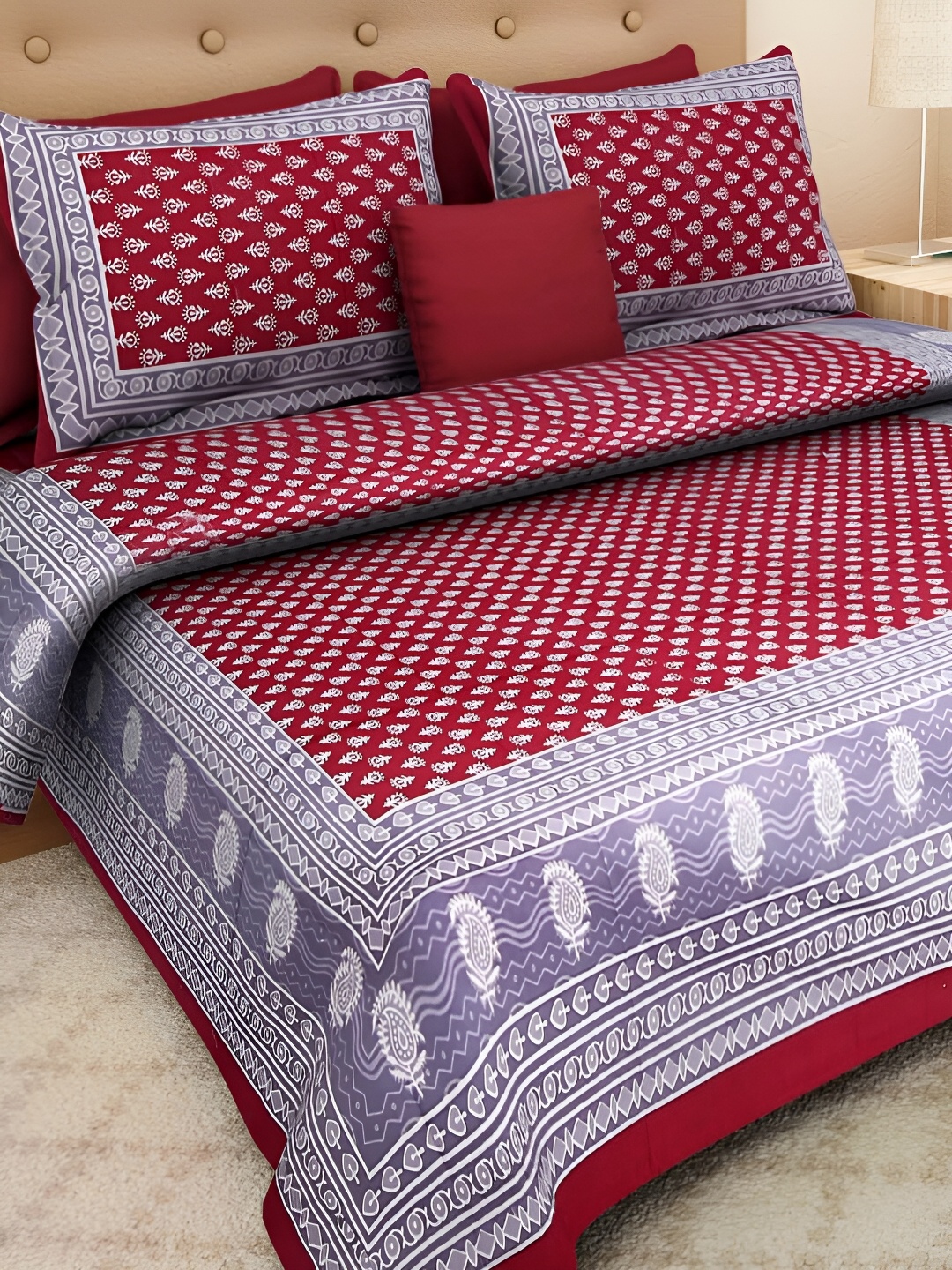 

POORAK Maroon & White Ethnic Motifs 104 TC Cotton Queen Bedsheet Set