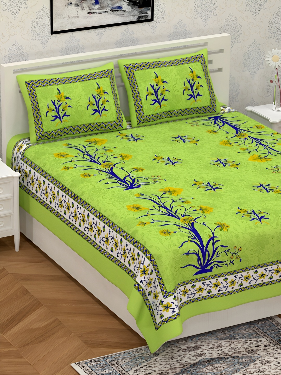 

POORAK Green & Blue Floral 104 TC Queen Bedsheet with 2 Pillow Covers