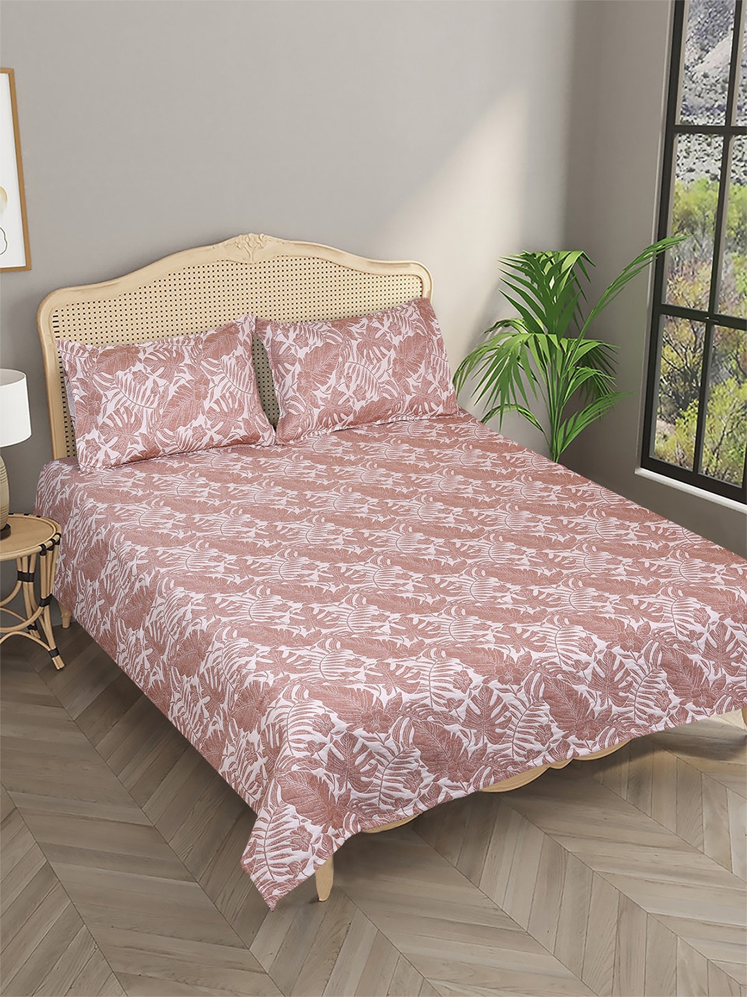 

Aura Beige & Off White Woven Design 180TC Double Queen Bed Cover With Pillow Covers