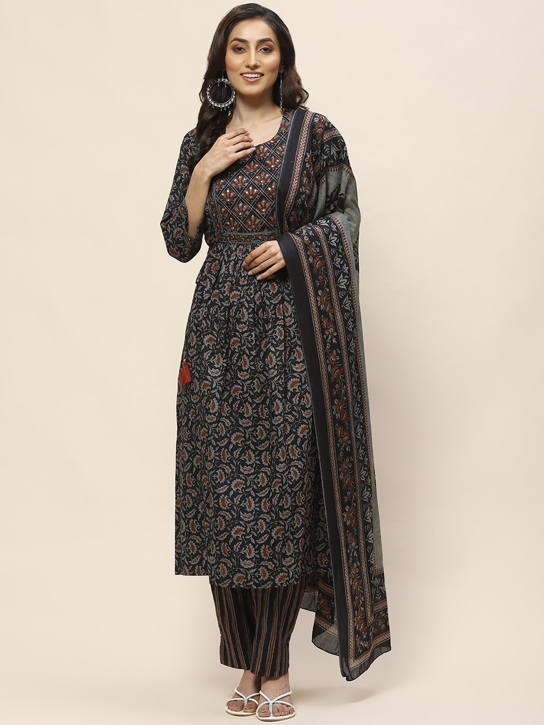 

Meena Bazaar Round Neck Floral Printed Pleated Kurta with Trouser & Dupatta, Black