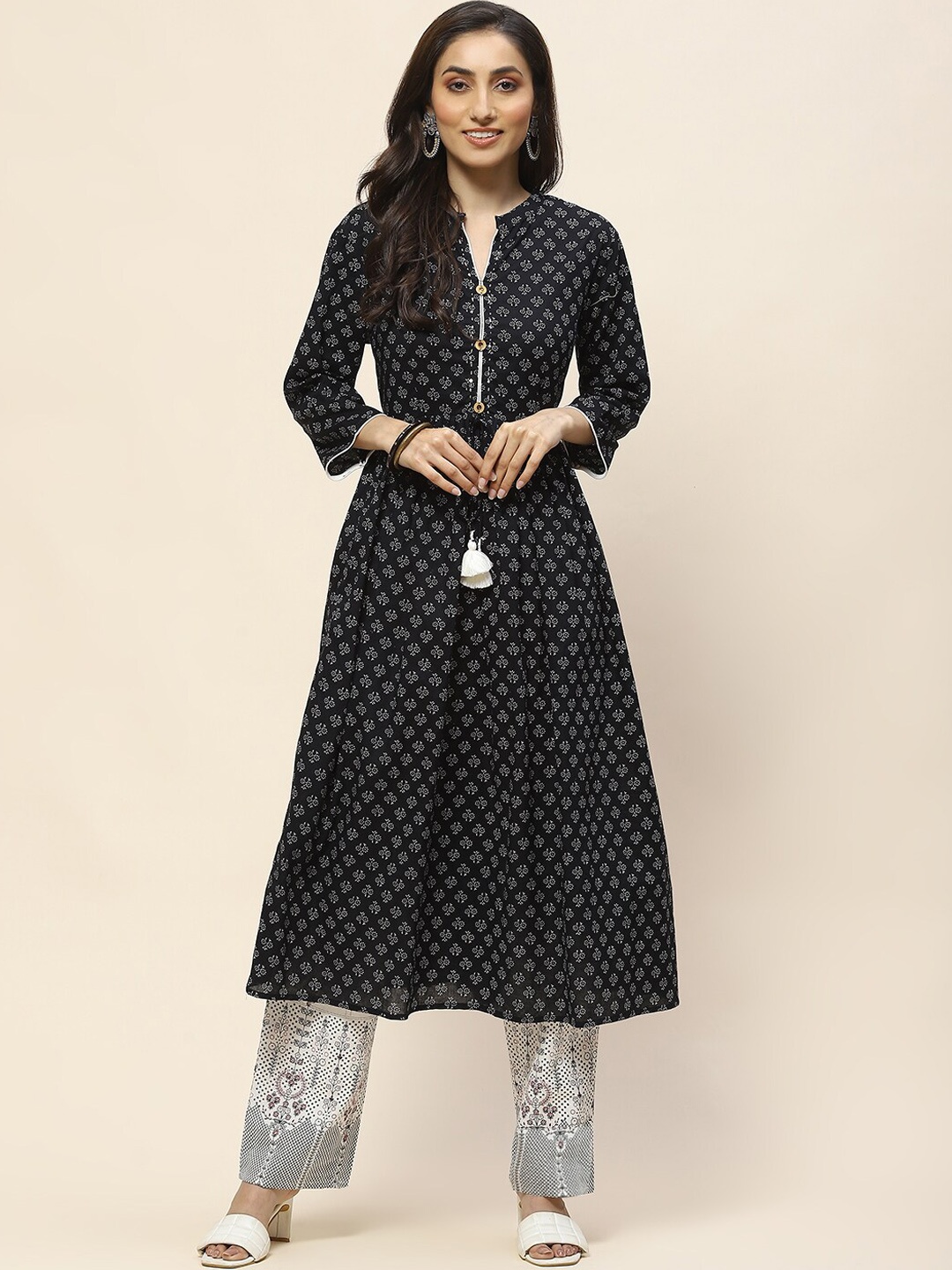 

Meena Bazaar Floral Printed Pleated Kurta with Trousers, Black