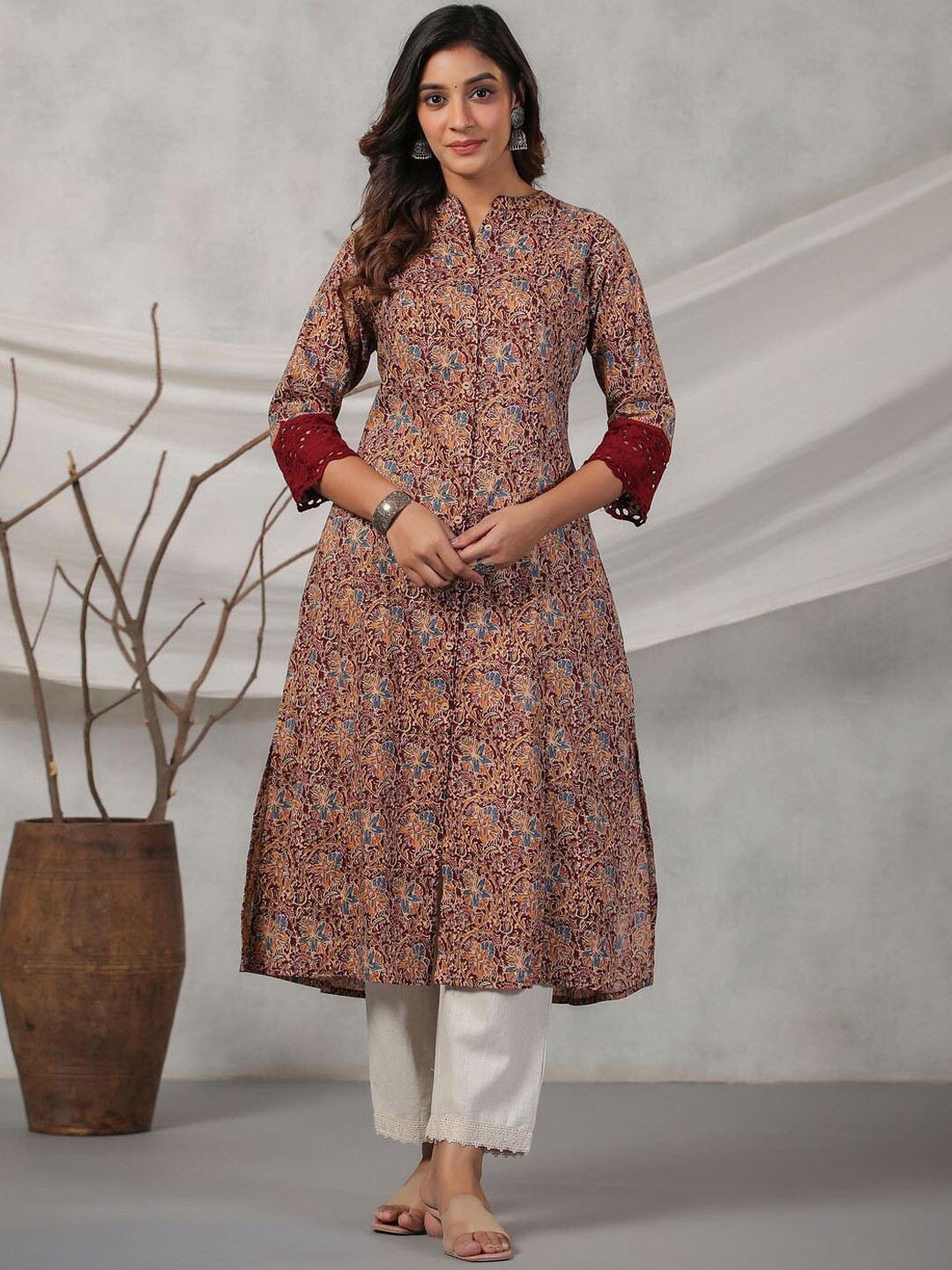 

Meena Bazaar Ethnic Motifs Printed A-Line Kurta with Trousers, Maroon