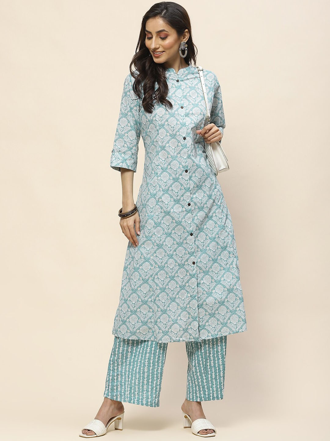 

Meena Bazaar Floral Printed Regular Kurta with Trouser, Sea green