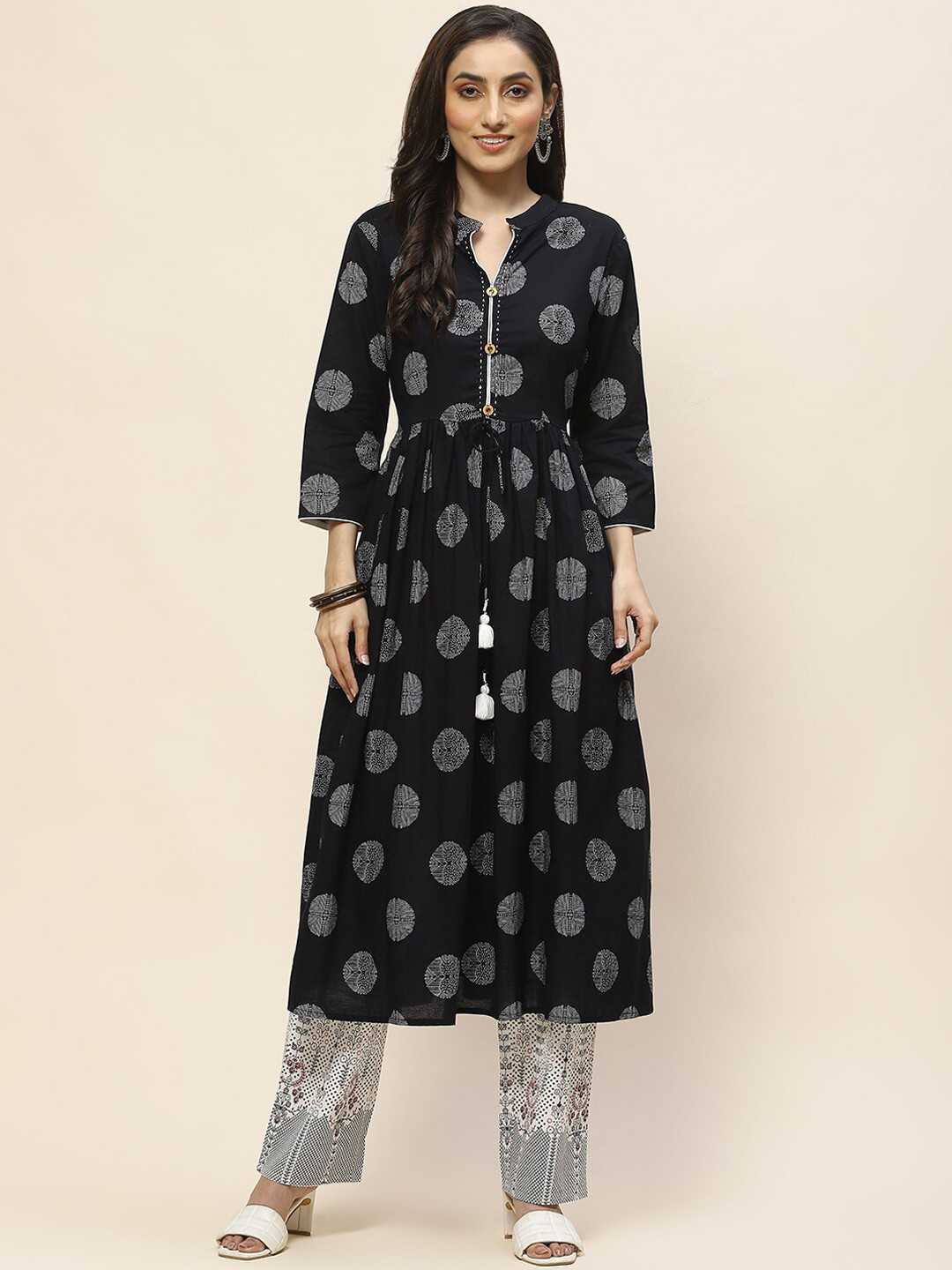 

Meena Bazaar Ethnic Motifs Printed Empire Kurta with Trouser, Black