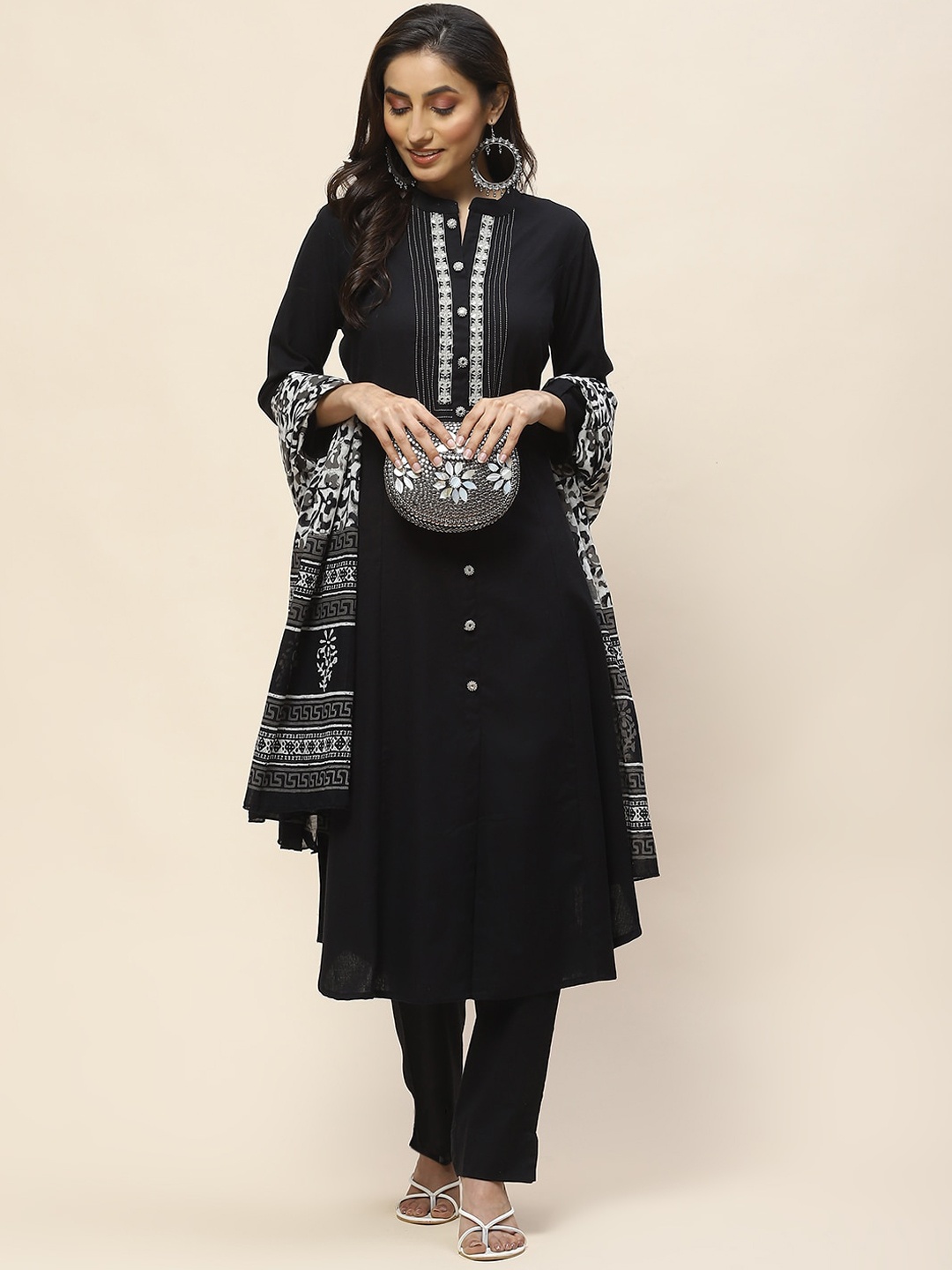 

Meena Bazaar Mandrin Collar Floral Yoke Design Kurta with Trouser & Dupatta, Black