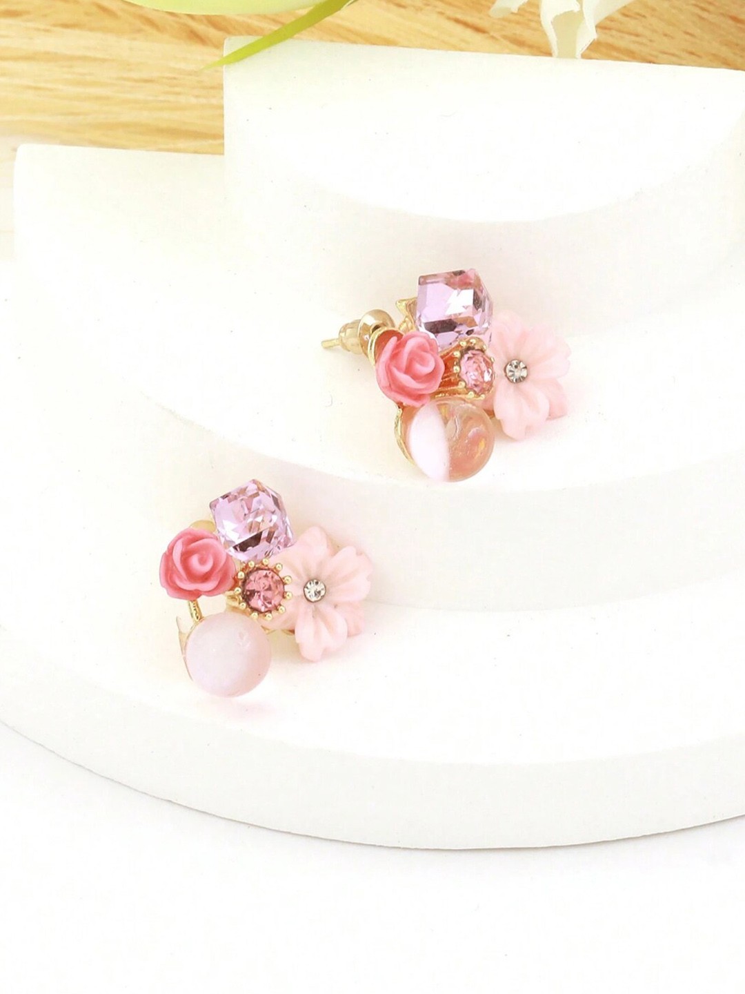 

FIMBUL Floral Artificial Stones Stud Earrings, Pink